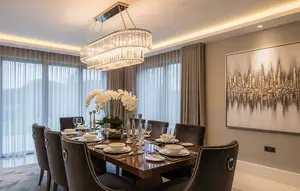 9 Model Lampu Gantung untuk Ruang Makan yang Elegan, Bikin Interior Terlihat Mewah