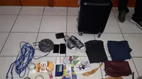 Polisi menemukan beberapa barang milik waria korban pembunuhan di salah satu hotel kawasan Jalan Iskandar Muda, Kota Medan, Sumatera Utara. (Liputan6.com/Reza Efendi)