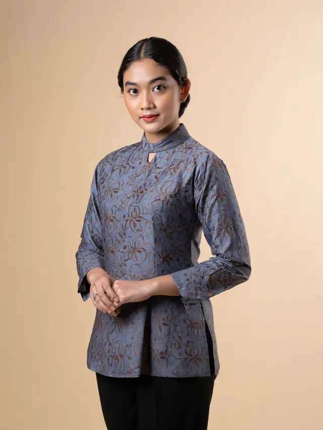Inspirasi Blouse Batik Warna Abu Wanita
