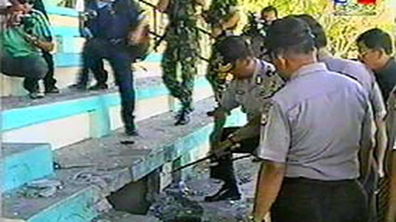 130902aDaiAmbon1.jpg