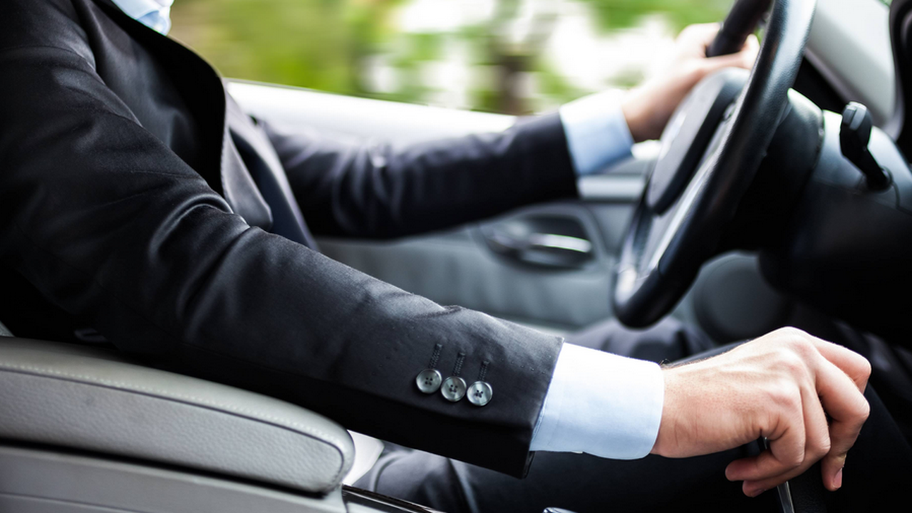 Dehidrasi Saat Menyetir Sama dengan Mabuk