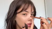 Contour button nose dengan cara yang mudah (foto: Tiktok/sierracannon)