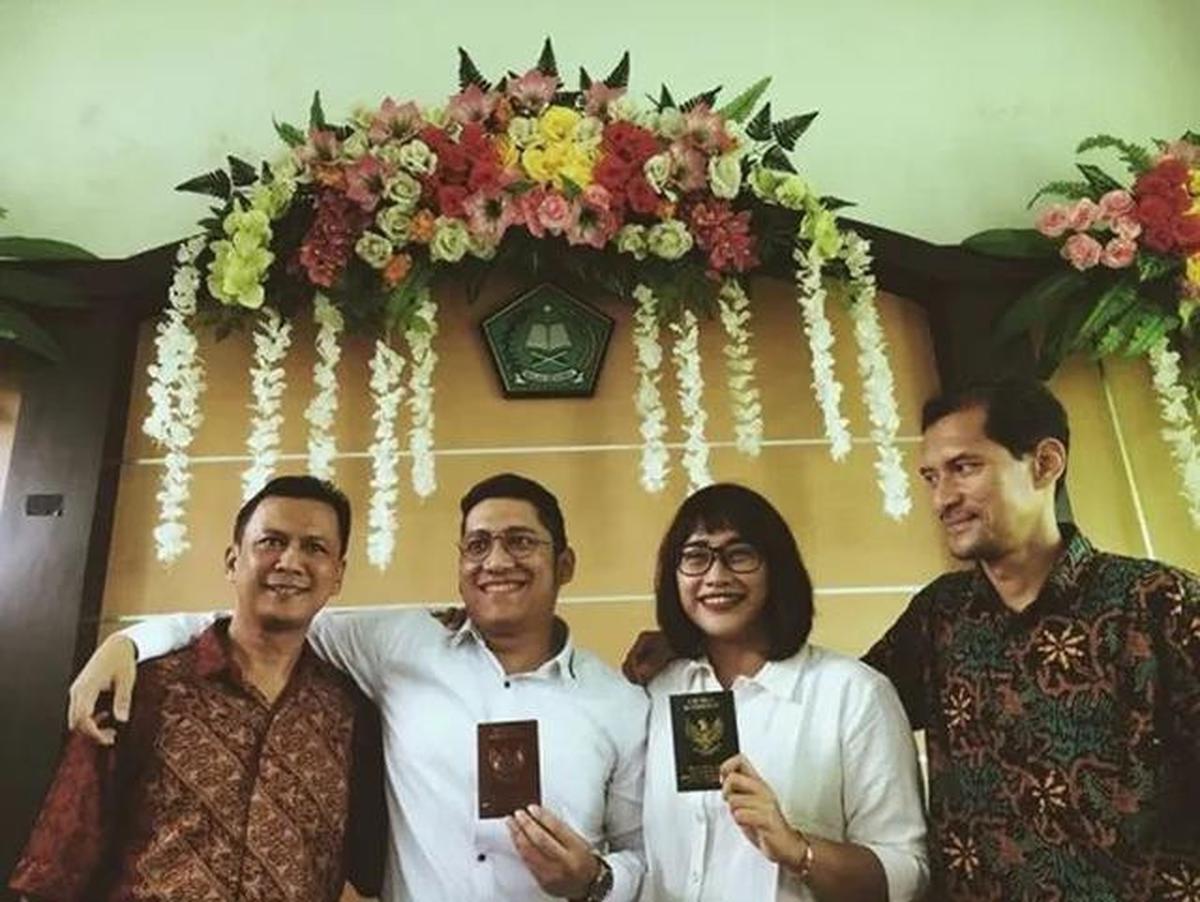 12 Artis yang Menikah di KUA, Terbaru Reza SMASH