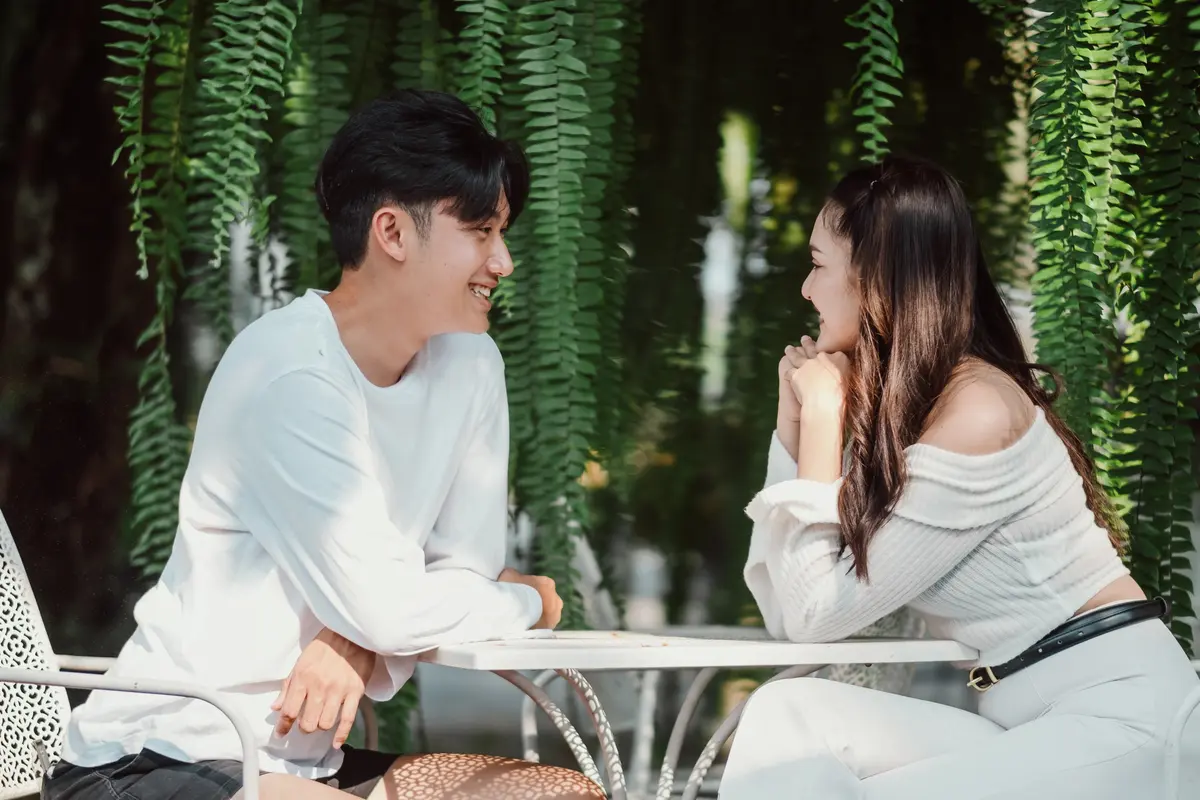 couple desember selaras langkah
