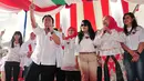 Sejumlah seniman dangdut melakukan deklarasi dukungan capres-cawapres Prabowo-Hatta di Rumah Polonia, (18/6/14) (Liputan6.com/Johan Tallo) 