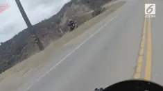 Trek ini memang jadi tempat favorit para pebalap motor untuk menguji nyali. 
