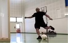 Pemain Bola Top Dunia Tes Tendangan Paling Kuat, Sosok Legend Berkepala Plontos ini Juaranya