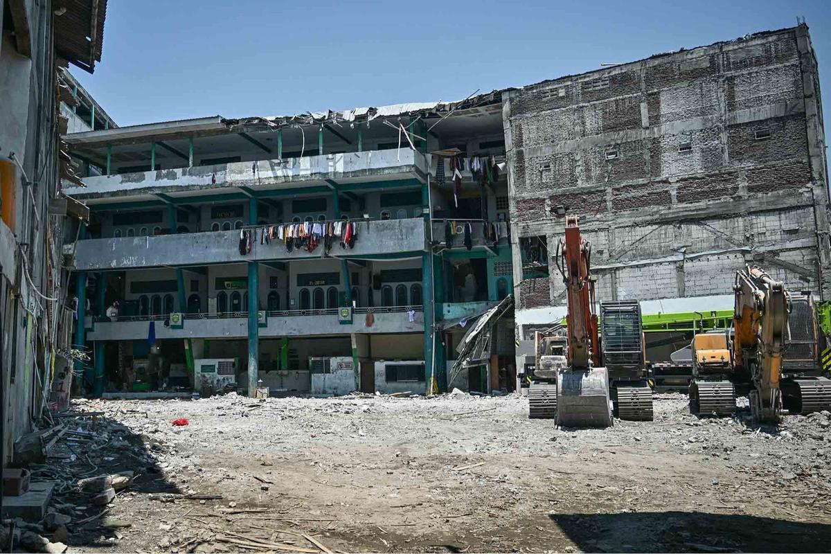FOTO: Basarnas Resmi Tutup Operasi Pencarian Korban Ambruknya Musala Ponpes Al Khoziny,  67 Meninggal, 104 Selamat