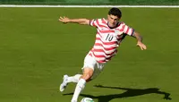 Pemain Amerika Serikat, Christian Pulisic menguasai bola dalam pertandingan babak 32 besar Piala Dunia 2026 melawan Bosnia dan Herzegovina di Santa Clara, California, dekat San Francisco, Kamis (2/7/2026). (AP Photo/Jeff Chiu)
