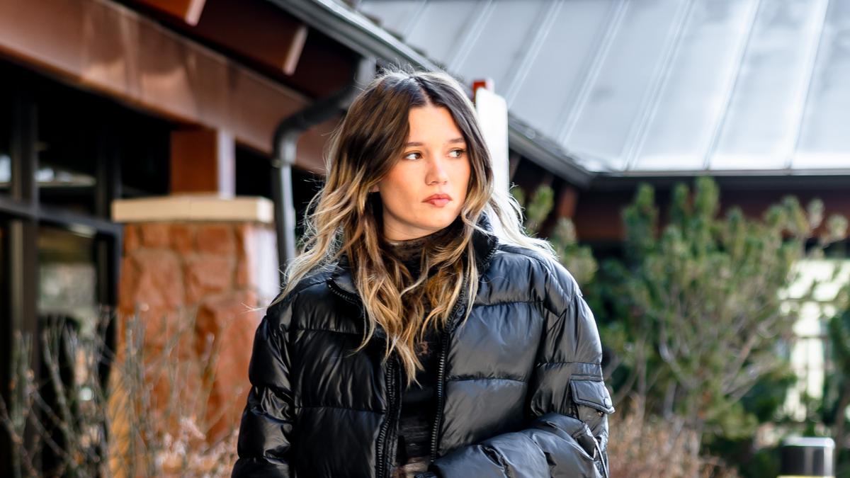 Gaya Edgy Rain Spencer Curi Perhatian di Sundance Film Festival 2026