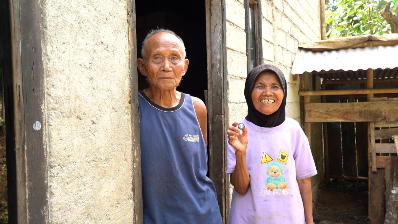 Kisah Haru Nenek Samini di Usia 70 Tahun, Berharap Sekolah Rakyat Jadi Jalan Cucunya Keluar dari Kemiskinan