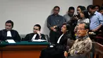 Terdakwa Direktur PT Media Karya Sentosa (MKS), Antonius Bambang Djatmiko saat mendengarkan bacaan vonis oleh Majelis Hakim di Pengadilan Tipikor, Jakarta, Senin (20/4/2015). (Liputan6.com/Yoppy Renato)
