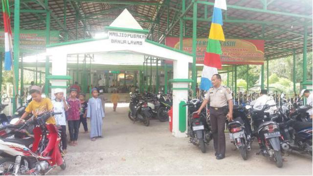 Damai Pagi Dalam Kebersamaan Budaya Islam Dan Dayak Di Masjid