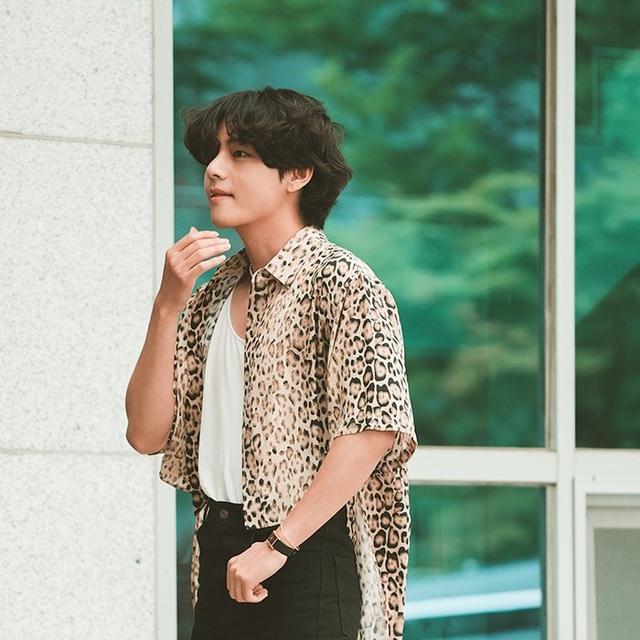 V BTS
