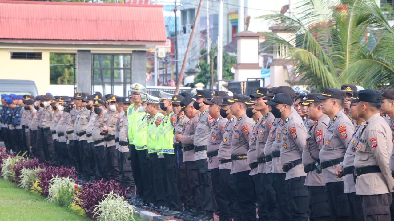 Apel aparat Polda Sulut untuk mengamankan perayaan malam tahun baru di Kota Manado.
