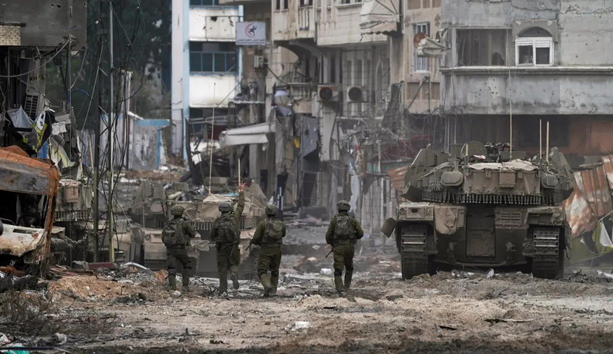 Sebelumnya, Hamas menyerang Israel pada 7 Oktober lalu dan menewaskan 1.200 orang di Israel serta membawa 240 orang sandera ke Jalur Gaza. (AP Photo/Victor R. Caivano)