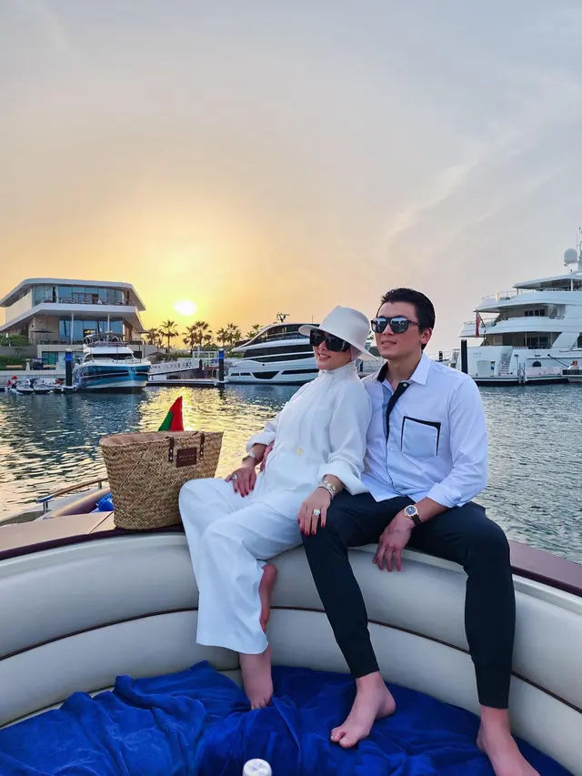 Syahrini dan Reino Barack di Dubai (Instagram/princessyahrini)