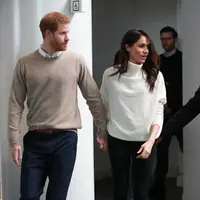 Sebelum menjadi istri Pangeran Harry, Meghan memang diminta untuk mengikuti jejak kehidupan suaminya. Termasuk soal agama yang dianut suaminya nanti. (Foto: AFP)