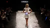 [VIDEO] Canggih, Fashion Show Dikendalikan Via iPhone