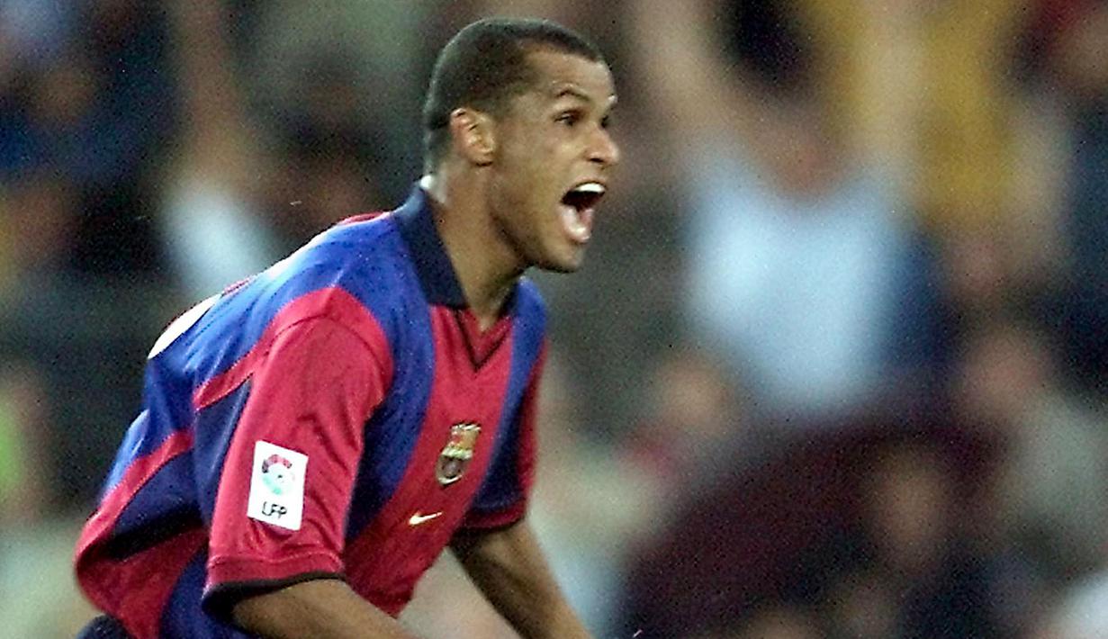 4. Rivaldo - Penyerang Legendaris asal Brasil ini telah banyak mengukir prestasi baik di klub maupun negaranya. Selama 24 tahun berkarier sebagai pesepak bola, Rivaldo telah memperkuat 15 klub. (AFP/Christophe Simon)
