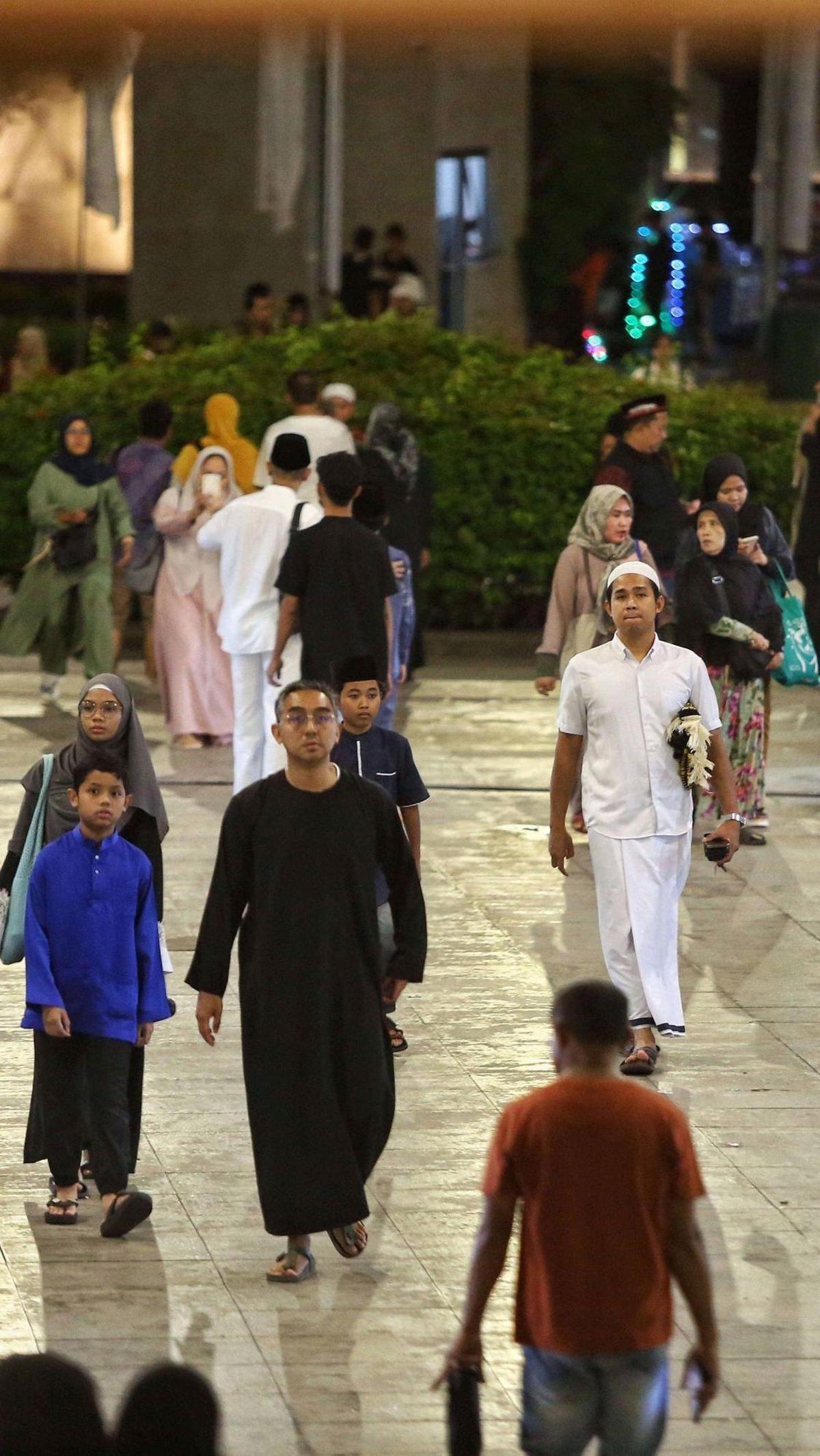 Di pandangan umat Muslim DKI Jakarta, momen salat Tarawih di Masjid Istiqlal ini sangat istimewa. Foto: Liputan6.com / Angga Yuniar