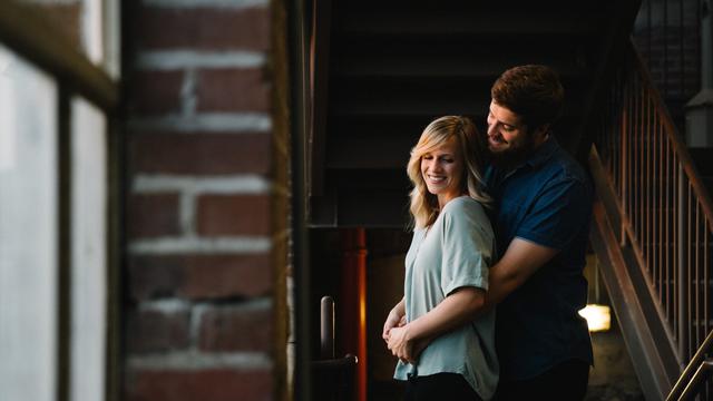 Ilustrasi jatuh cinta