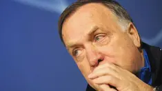 Pelatih Zenit, Dirk Advocaat saat menghadiri konferensi pers jelang laga di Santiago Bernabeu, Madrid, 9 Desember 2008 sebelum partai kontra Real Madrid di ajang Liga Champions. AFP PHOTO/PIERRE-PHILIPPE MARCOU