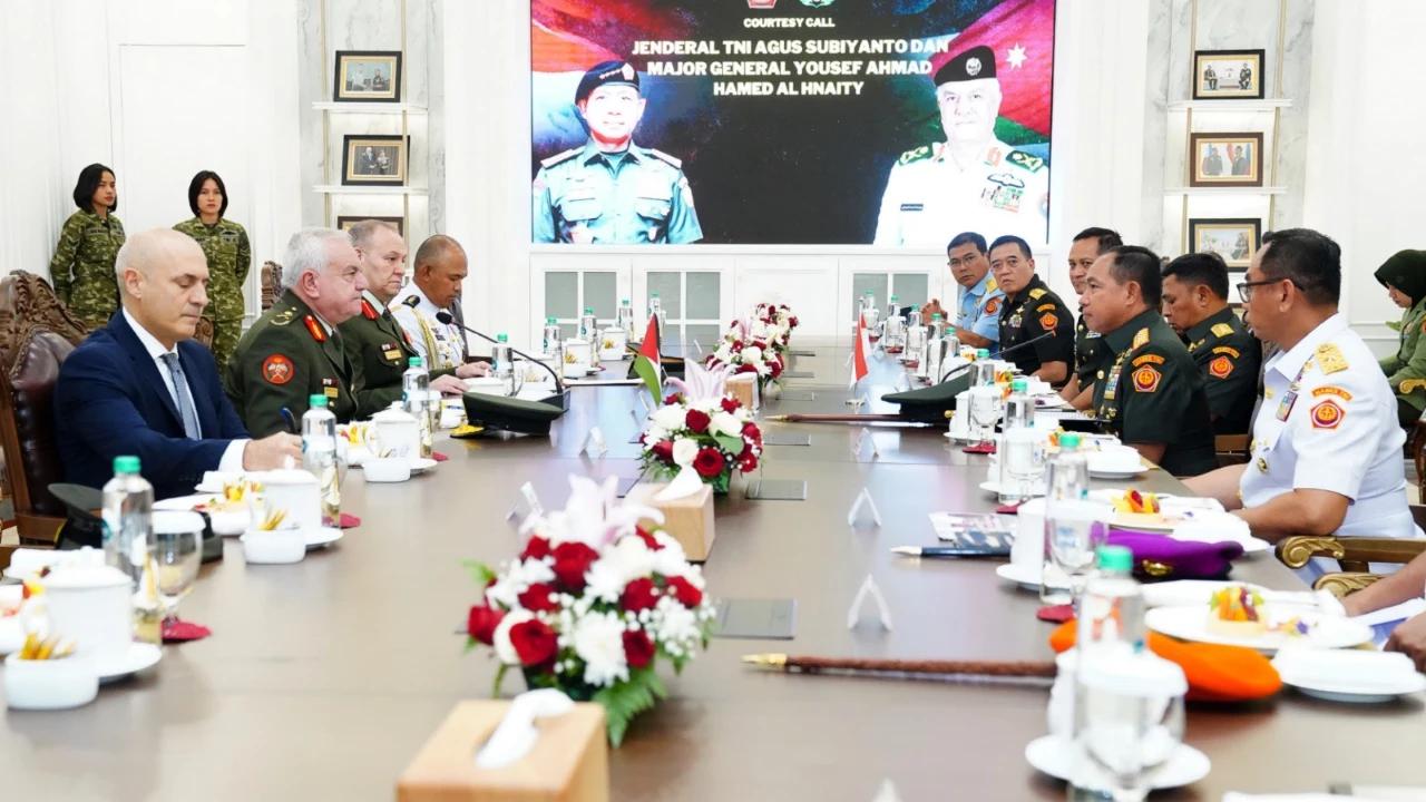 Hubungan Pertahanan RI–Yordania Menguat, Panglima TNI Sambut Kunjungan Mayjen Al Hnaity