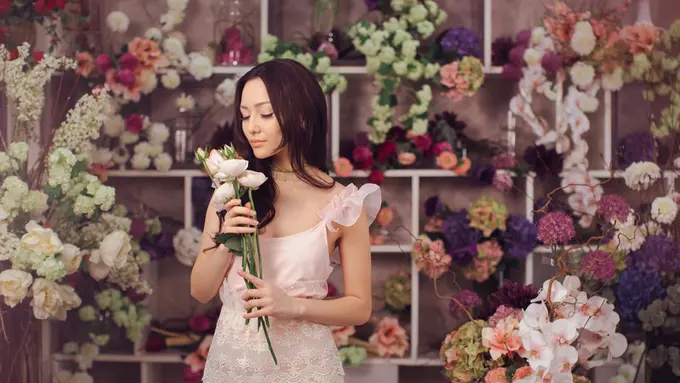 perempuan dan soal dicintai