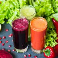Konsumsi jus buah dan sayur untuk diet/copyrught shutterstock/RONEDYA