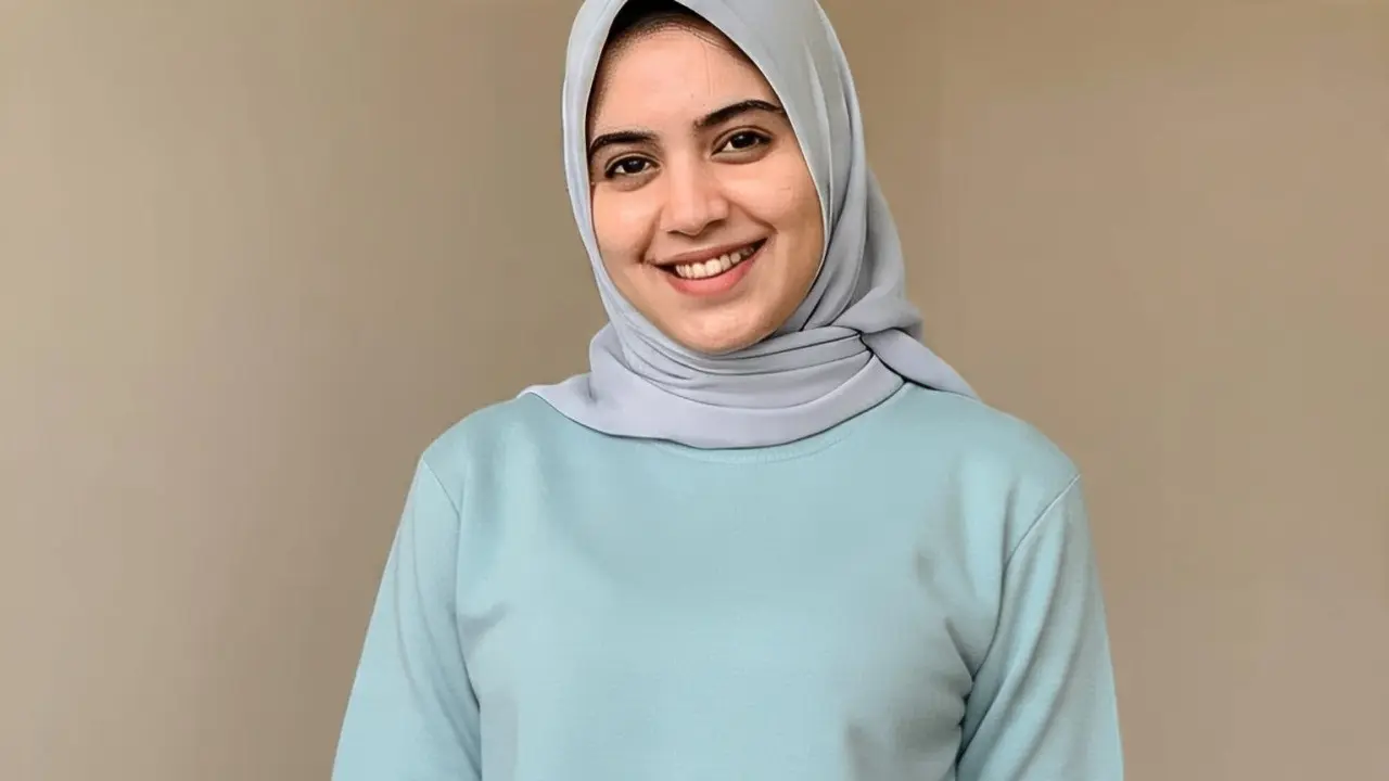 Padu Padan Sweater dan Celana Kulot (Created by Meta AI)