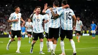Timnas Argentina menang 3-0 atas Italia pada laga&nbsp;Finalissima 2022 di Stadion Wembley, Kamis (2/6/2022) dini hari WIB. Berkat hasil tersebut, Argentina berhak atas trofi juara. (AP photo/Frank Augstein)