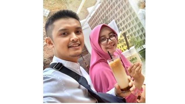 Cerai Usai 11 Tahun Menikah, Ini 6 Potret Kenangan Dodi Hidayatullah dan Istri