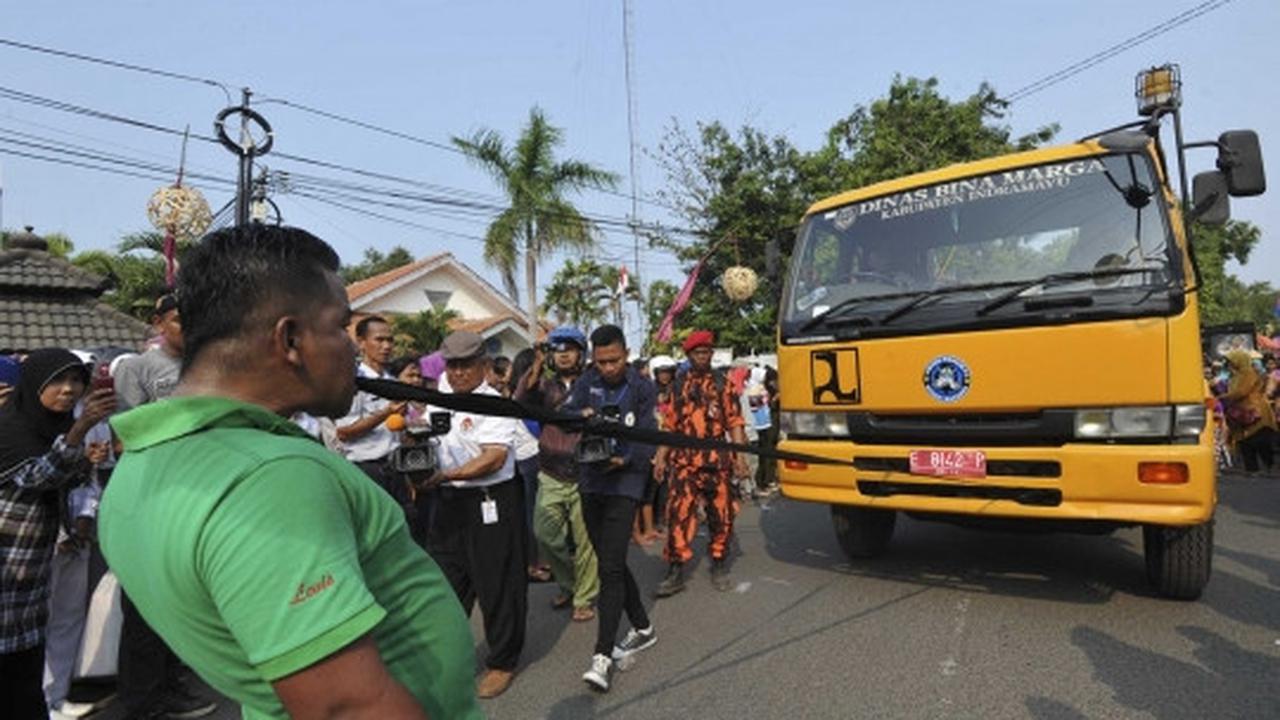 Luar biasa, pria asal Bandung ini punya gigi berkekuatan super