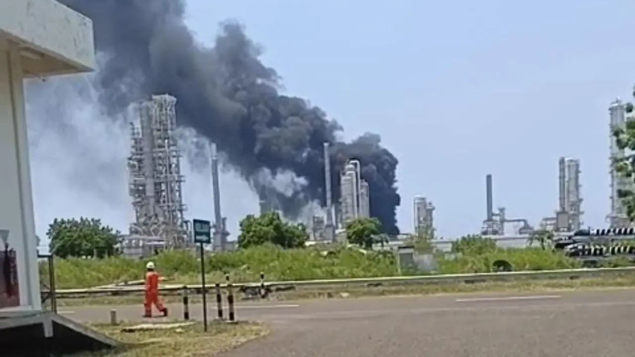 Kebakaran di kilang TPPI Tuban