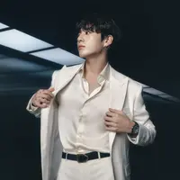 Kesempatan ini menjadi sebuah tanda terjalinya kolaborasi antara musik dan produk jam tangan mewah yang mampu melebur jadi satu kesatuan yang begitu diminati.