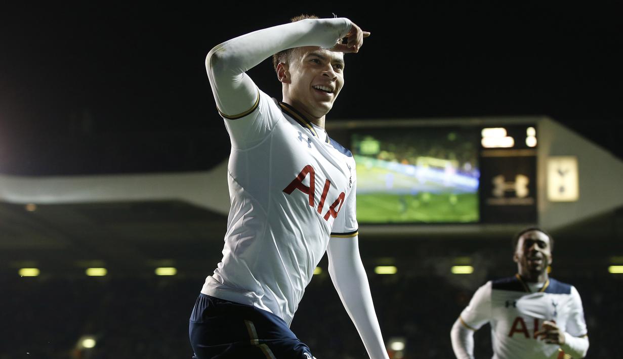 Gelandang Tottenham, Dele Alli menguntit dari belakang dengan koleksi 10 gol hingga pekan ke-21 Premier League. (AP/Alastair Grant)