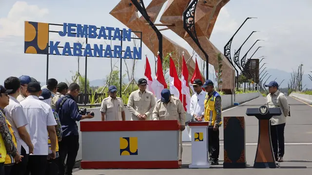 Presiden Prabowo resmikan jembatan Kabanaran. (Liputan6.com/Kukuh Setyono)