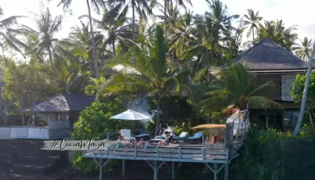 Dijuluki Juragan Tanah, 5 Potret Bungalow Desa Maya Ibu Luna Maya di Bali - Pemandangan Laut Super Cantik