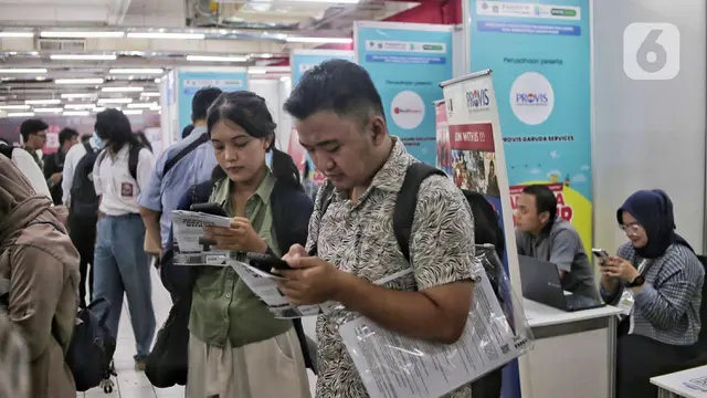 Warga Serbu Bursa Kerja di Thamrin City Jakarta