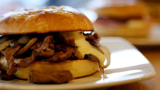 [VIDEO] The Review: Bagel Bagel, Roti Rasa Otentik Khas Kota New York