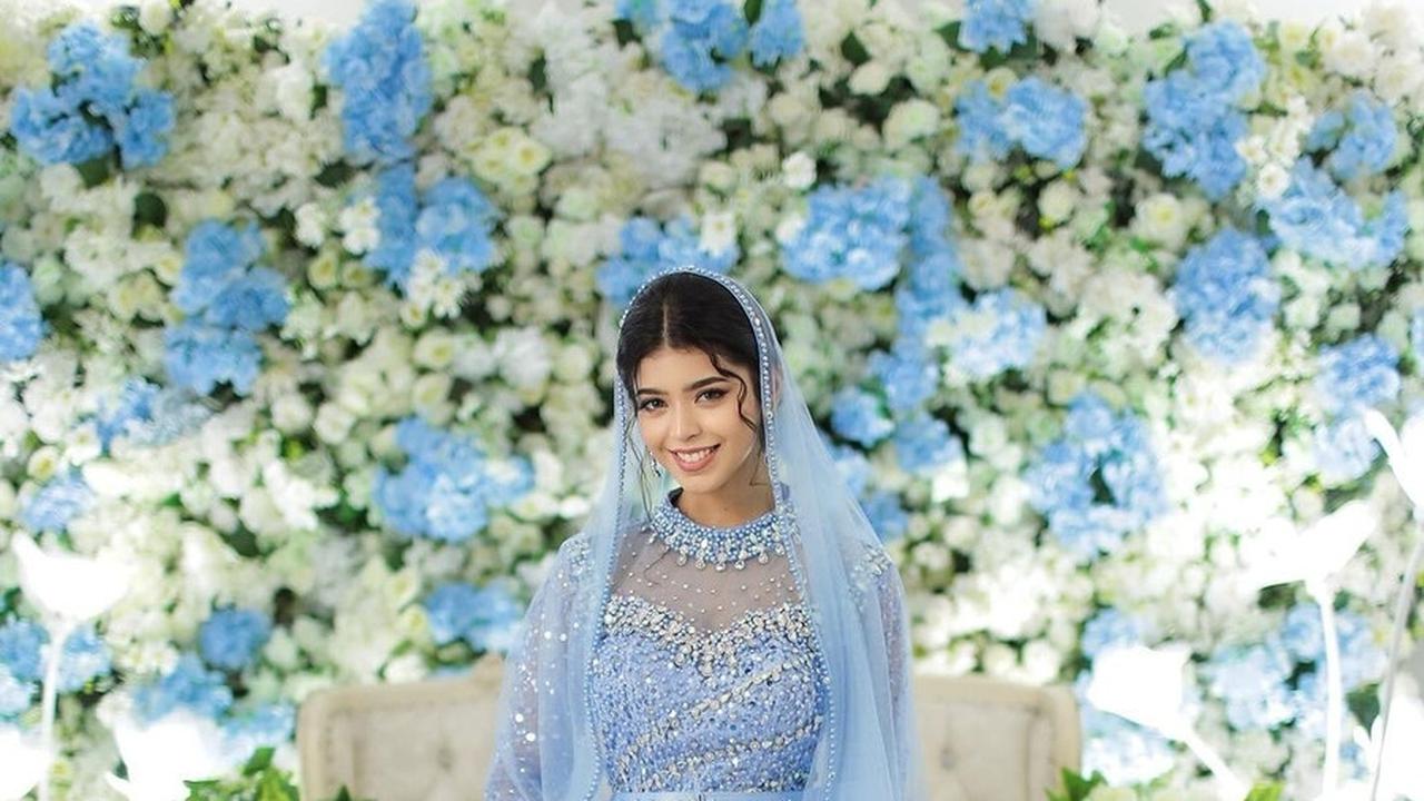 Serba Biru, 8 Foto Pengajian Jelang Pernikahan Selebgram Jharna Bhagwani Yang Mewah Abis