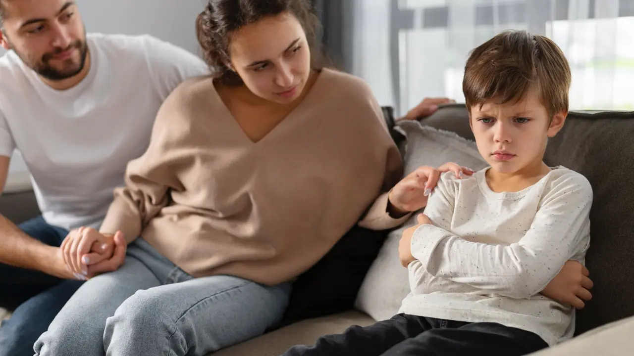 Sering Dianggap Bentuk Kasih Sayang, Ini Kesalahan Orangtua yang Menghambat Kemandirian Anak [Dok/freepik.com]