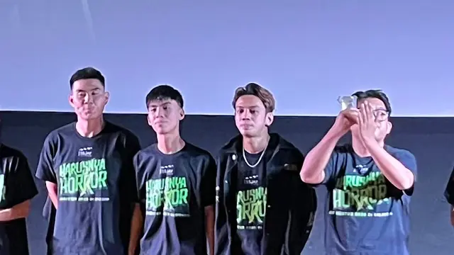 Tepe, memakai jaket dalam press conference Harusnya Horror di kawasan Jakarta, Senin (20/7/2026). (Liputan6.com/Afradhiya N. R)