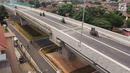 Suasana Flyover Bintaro, Jakarta, Selasa (6/3). Flyover ini sudah bisa dilintasi pengendara roda dua dan roda empat dari arah Jalan Bintaro Permai menuju Jalan Veteran, Tanah Kusir, Pondok Indah maupun arah sebaliknya. (Liputan6.com/Johan Tallo)