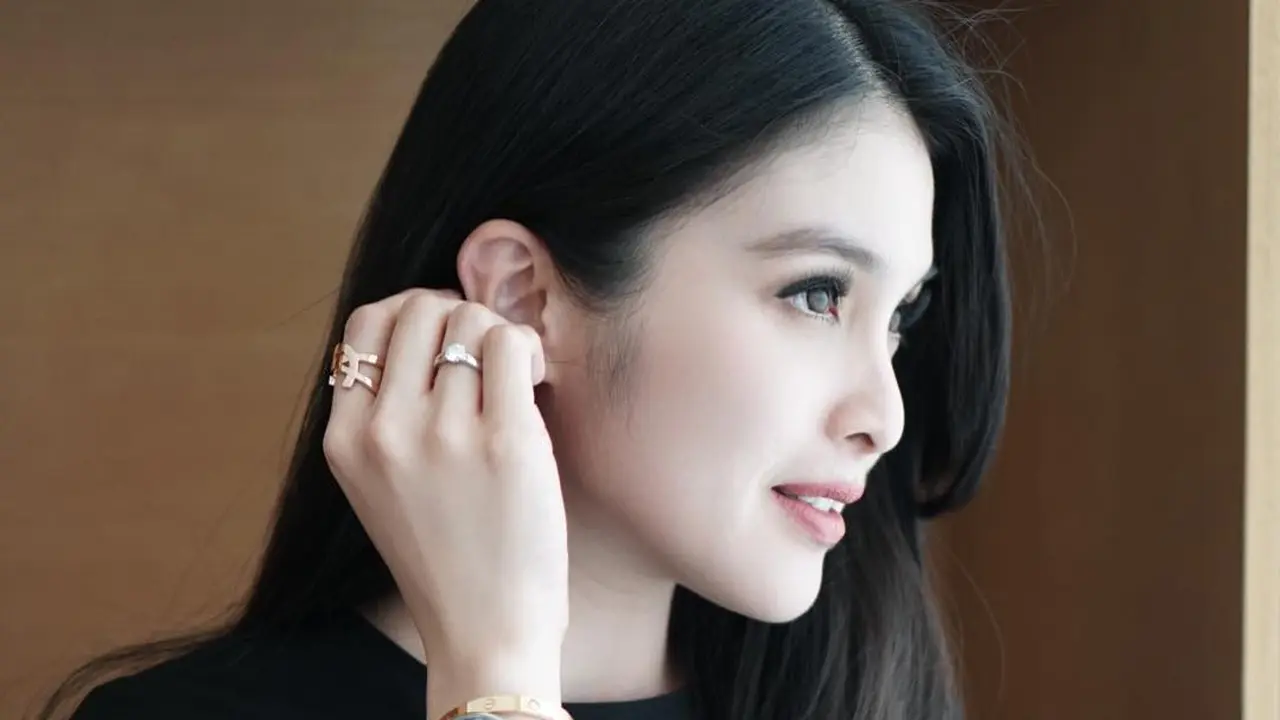 [Bintang] Sandra Dewi