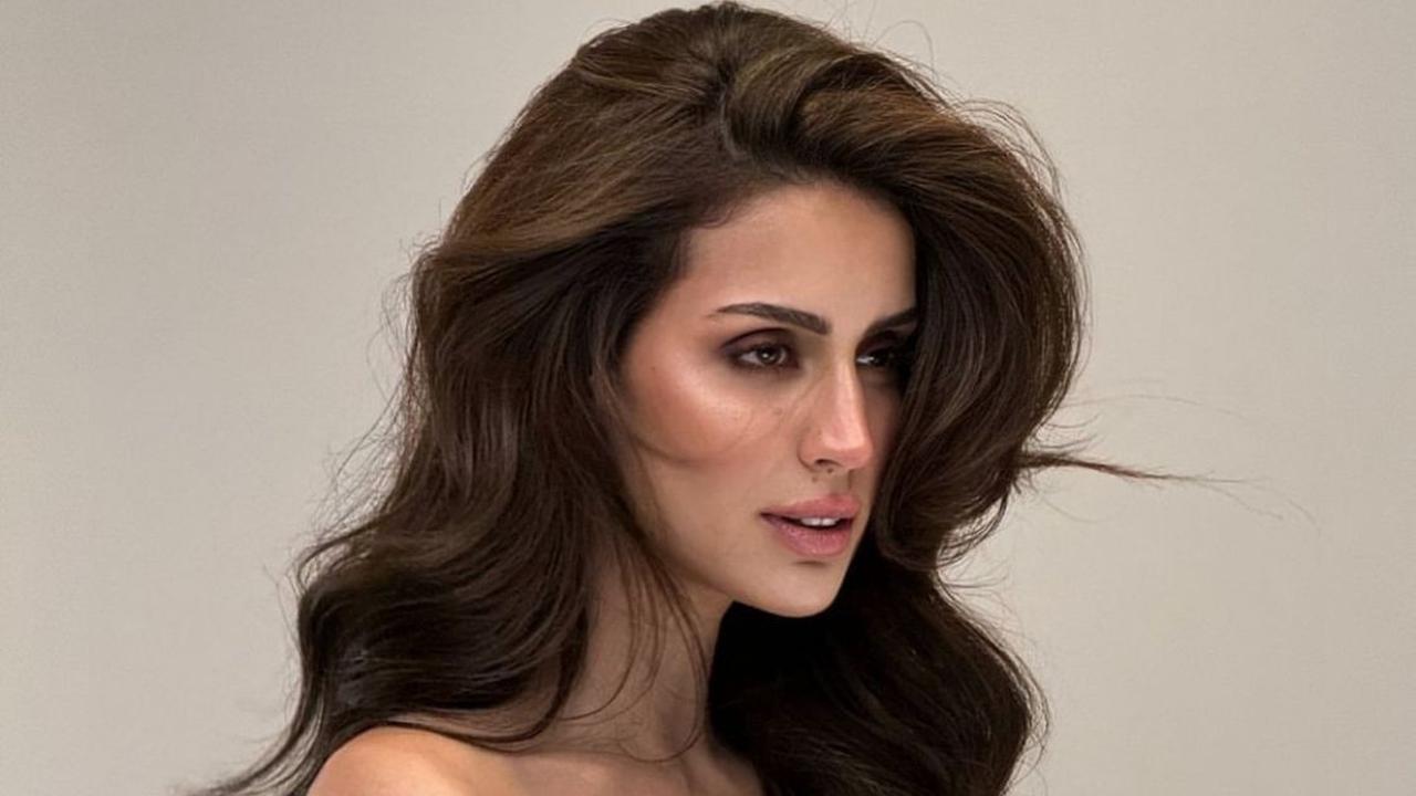 Profil Larissa Bonesi, Model Brasil Yang Dirumorkan dengan Anak Sulung Shah Rukh Khan