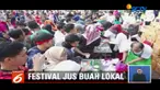 Demi jaga hidup sehat dan stabilitas buah lokal, Komunitas Pecinta Buah Lokal bagikan buah gratis di CFD kawasan Thamrin, Jakarta.