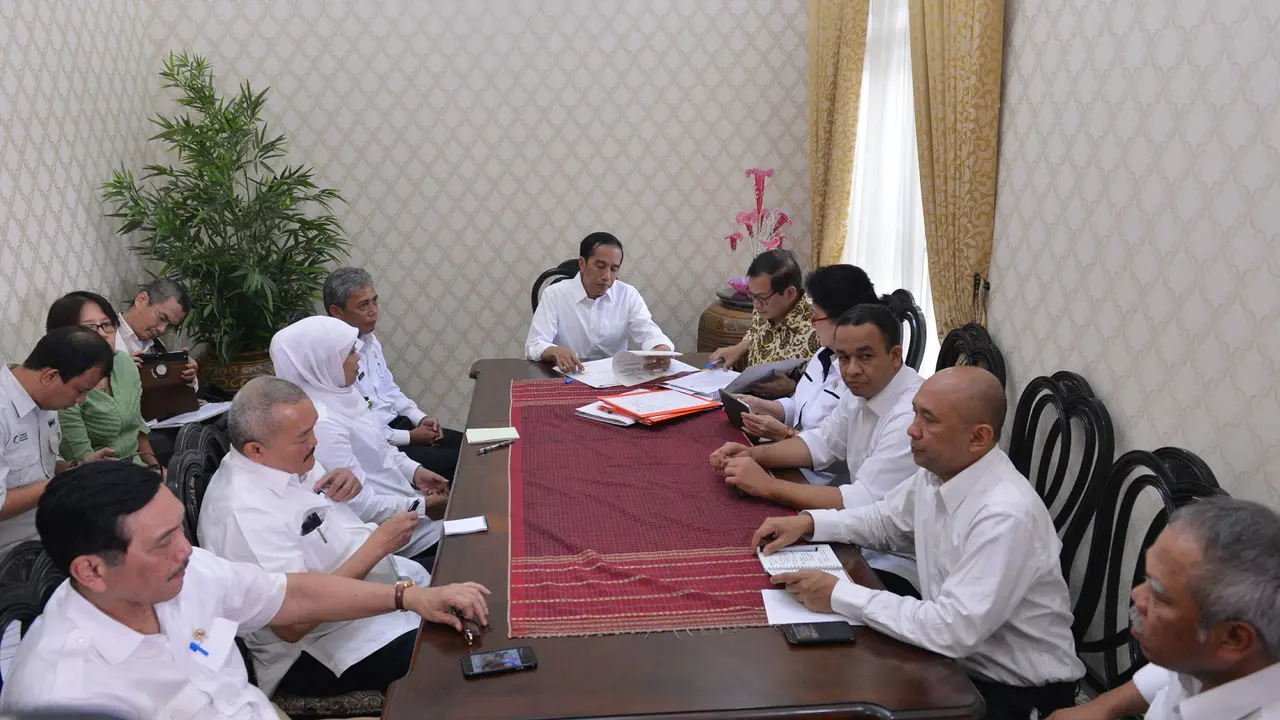 20151030-Presiden-Jokowi-Tinjau-di-Kayu-Agung-Kab.-OKI-Sumsel