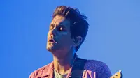 Keputusan yang dibuat John Mayer untuk berhenti mengonsumsi minuman beralkohol patut diacungi jempol. Pasalnya, berhenti dari kebiasaan buruk dan mengubahnya menjadi lebih baik bukan lah hal yang mudah. (AFP/Suzane Cordeiro)